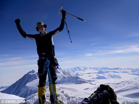 George cũng là người Anh trẻ nhất chinh phục đỉnh Everest.
